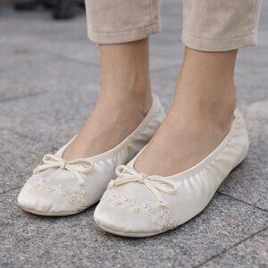 S18 NWT Ivory Satin Bridal Ballet Slippers | Beaded Bow | Size 6.5–7.5